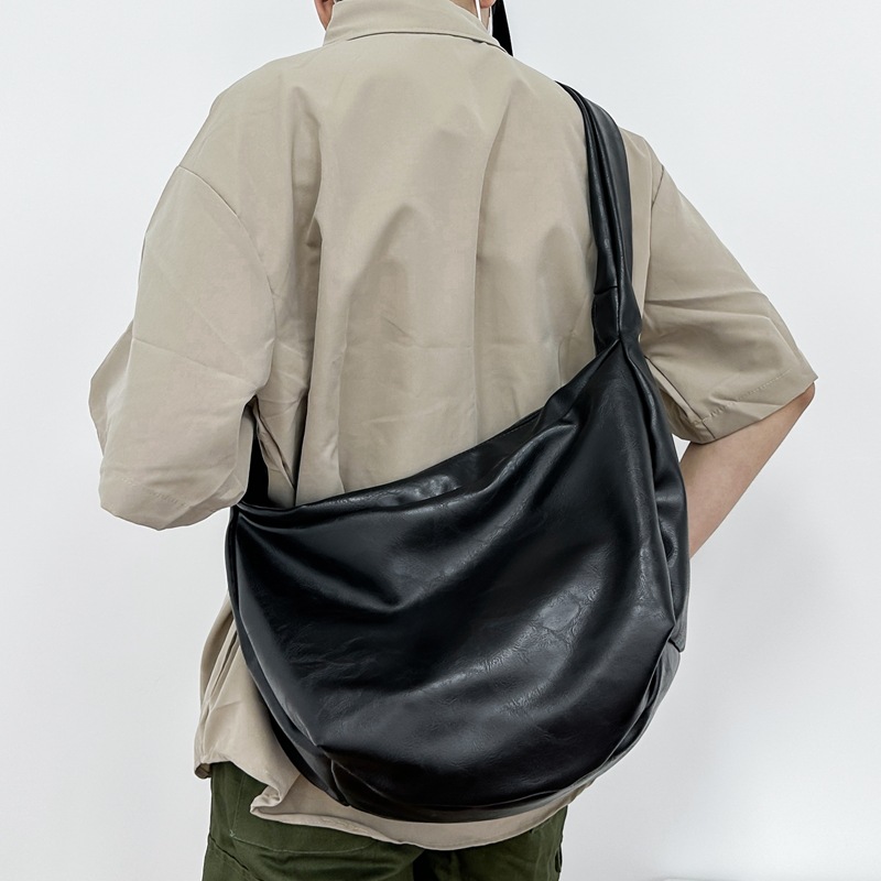 Wholesale Retro Men's and Women's Shoulder Bag Crossbody Dumpling Bag Large Capacity Tote Bag Men's Bag Commuter Bag Student Backpack Cycling Bag