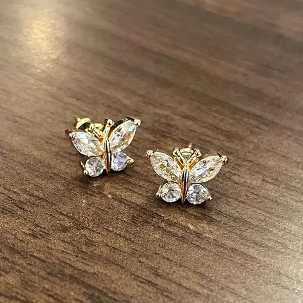 Wholesale Simple Style Butterfly Copper Ear Studs Plating Inlay Zircon Copper Earrings