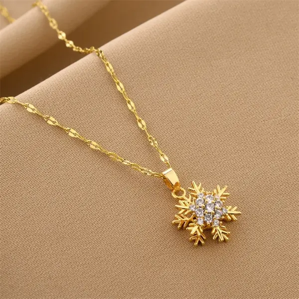 Wholesale Real Gold Plated Snowflake 304 Stainless Steel Elegant Waterproof Non Tarnish Pendant Necklace