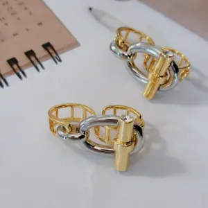 Gold / One Size / Rings
