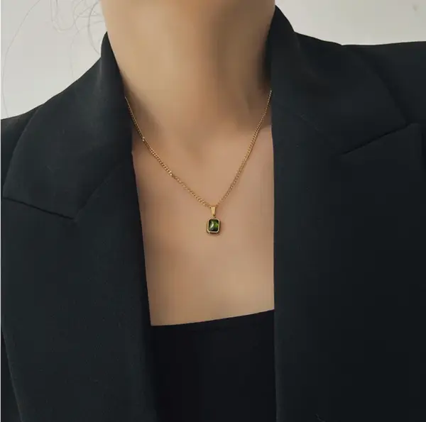 oly-a09a571fc8277362cbb4ef8f921ecfc4 Wholesale PVD Coated Real Gold Plated 18K Gold Heart 304 Stainless Steel Titanium Steel Waterproof Non Tarnish 304 Stainless Steel Titanium Steel Necklace