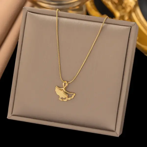 Real Gold Plated 304 Stainless Steel Ion Plating (IP) Stone-Free Starfish Heart Shape Bow Knot Waterproof Non Tarnish Sweet Simple Style Cable Chain Snake Chain Pendant Necklace For Women's