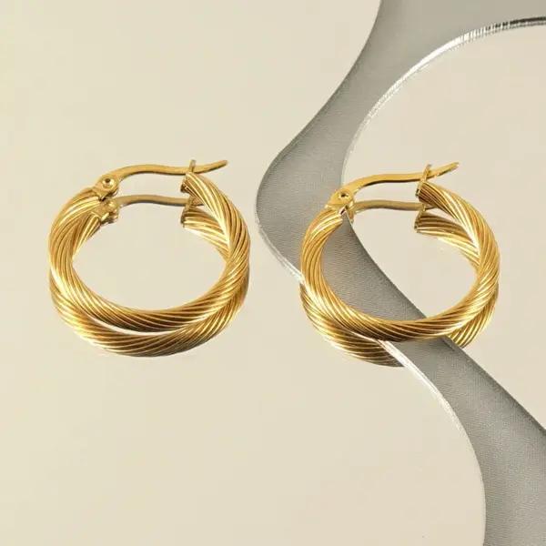 Wholesale PVD Coated 18K Gold Plated Round Stainless Steel Classic Style Waterproof Non Tarnish Hoop Earrings