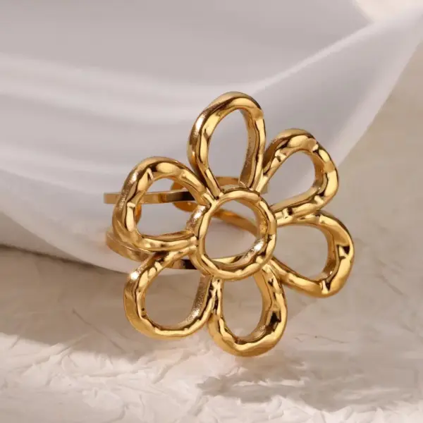 PVD Coated Real Gold Plated 18K Gold Heart Shape Flower Butterfly 304 Stainless Steel Sweet IG Style Waterproof Non Tarnish Rings