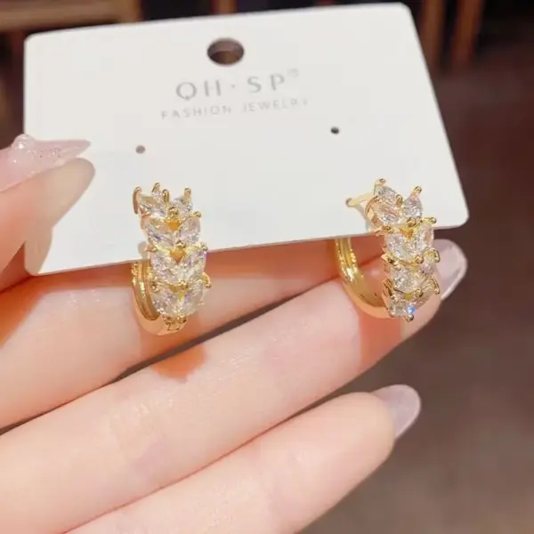 Wholesale 1 Pair Classic Style Leaves Copper Rhinestones Zircon K Gold Plated Earrings