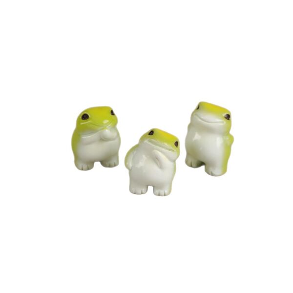 Wholesale Landscape frog figurine aessories, decorative resin desktop crafts, ornaments
