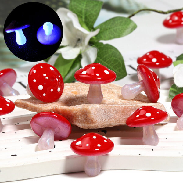 Wholesale DIY luminous 3D simulated mushroom acrylic fine glitter vertical bead keychain mobile phone chain jewelry accessories