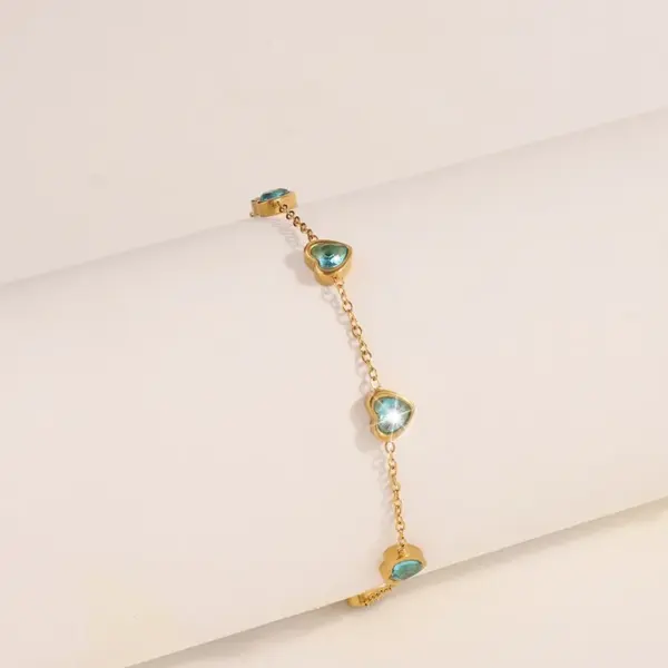 Wholesale 304 Stainless Steel Heart Shape PVD Coated Zircon Real Gold Plated 18K Gold Simple Style Classic Style Waterproof Non Tarnish O-shaped Chain Lobster Trigger Clasp Closure Bracelets