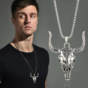 Wholesale Wild cow head skull cool men titanium steel necklace men domineering retro street Western cow bone punk pendant