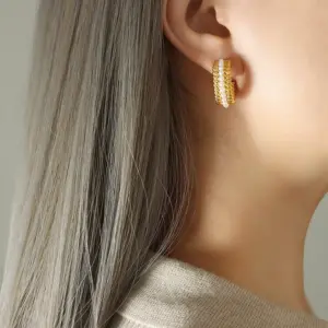 F659-Gold Earrings
