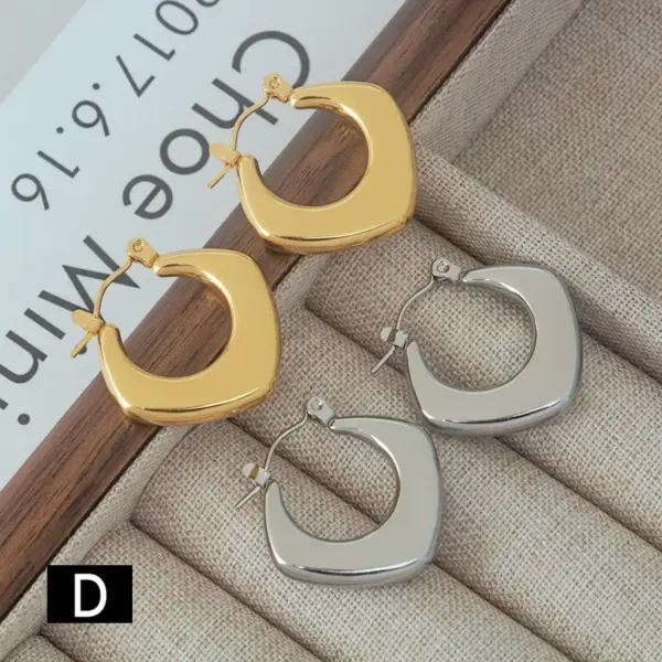 Wholesale 201 Stainless Steel U Shape Geometric Electroplating Golden Plated Modern Style Classic Style Earrings