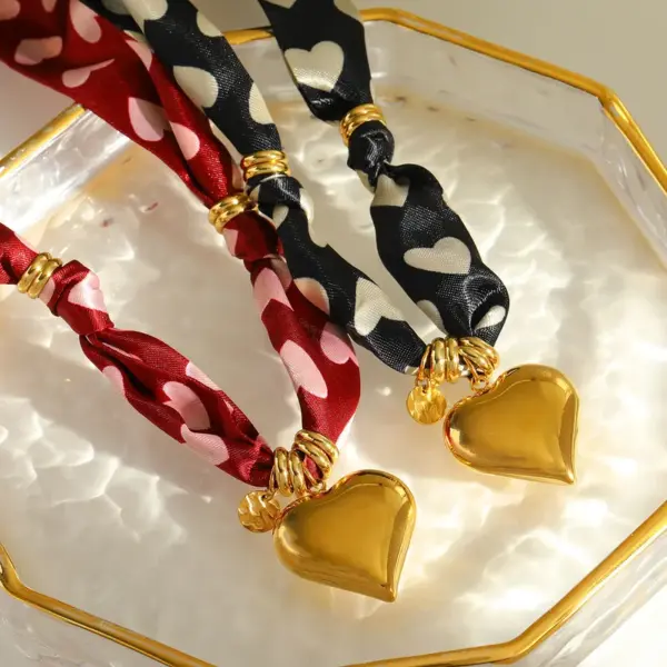 Wholesale Fashionable Stainless Steel 18K Gold Plated Heart Pendant Polka Dot Scarf Necklace Elegant Versatile Adjustable Length For Women