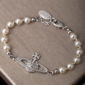 Silver pearl bracelet