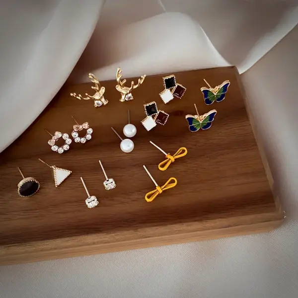 Fashion Geometric Alloy Plating Pearl Women's Earrings 1 Pair