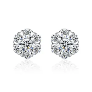 Romantic Snowflake Ear Stud 1 Karat