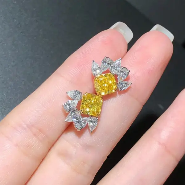 Wholesale Europe And The United States New Exquisite Zircon Yellow Diamond Inlaid Water Drop Copper Earrings