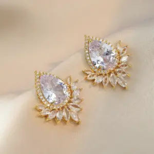 E0636 White Zircon Earrings