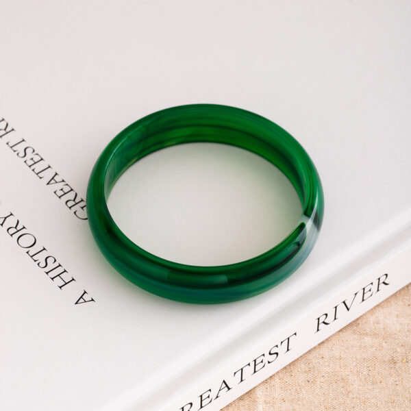 oly-a22570f8521cdc0dcb4bd0a947b973ef Wholesale Distinctive Simi Acrylic Round Bracelet Fashion Commuting Simple All-match Bracelet European and American Cross-border Design Sense Bracelet