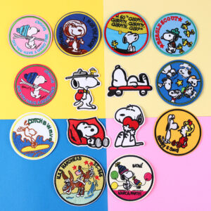 Wholesale Round Cute Cartoon Puppy Nubi Embroider Patch with Adhesive Backing Hand-Pressed DIY Decorative Luggage