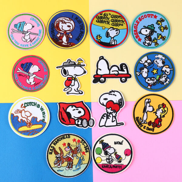 Wholesale Round Cute Cartoon Puppy Nubi Embroider Patch with Adhesive Backing Hand-Pressed DIY Decorative Luggage