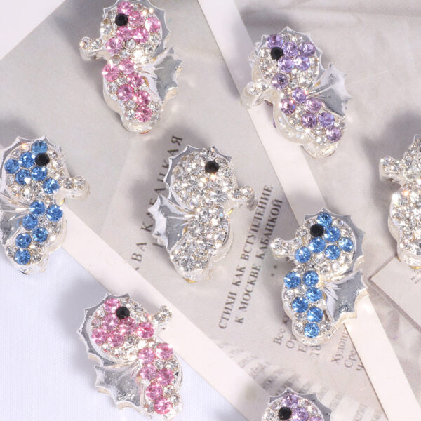 Wholesale Double-sided alloy full diamond seahorse straight hole loose beads beaded DIY mobile phone chain key chain bag chain jewelry accessories