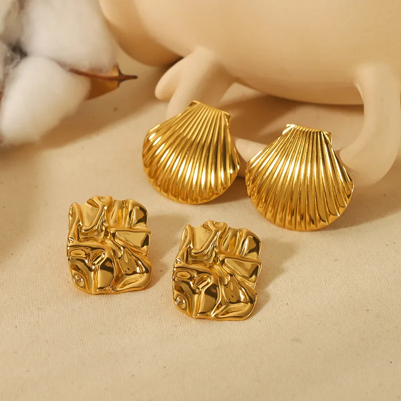 Wholesale PVD Coated Real Gold Plated Shell 304 Stainless Steel Retro Waterproof Non Tarnish Ear Studs