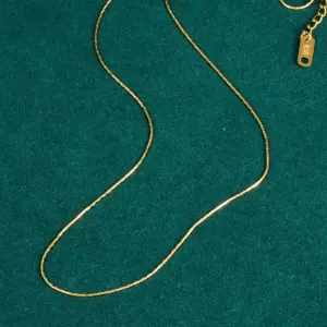 18K / Gold