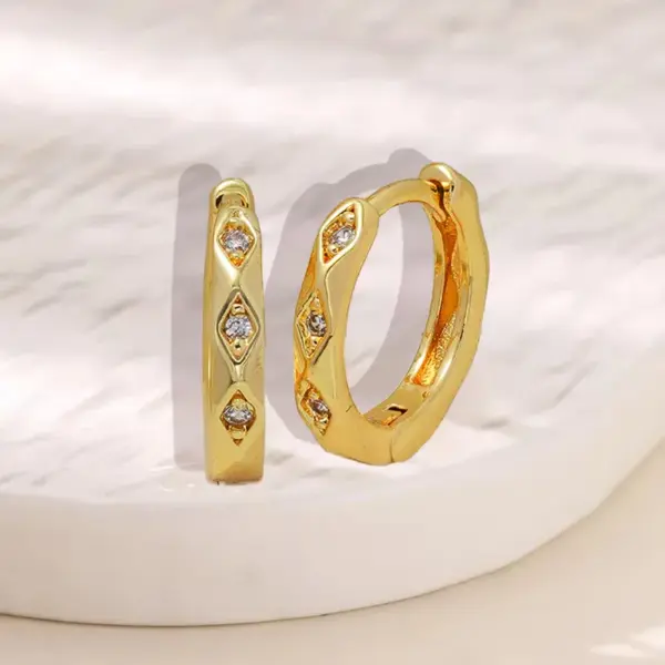 Wholesale Elegant Copper Plated 18K Gold Zirconia Embedded Earrings Women's Fashion Jewelry Non-Fading Geometric Pattern Hoop Earrings