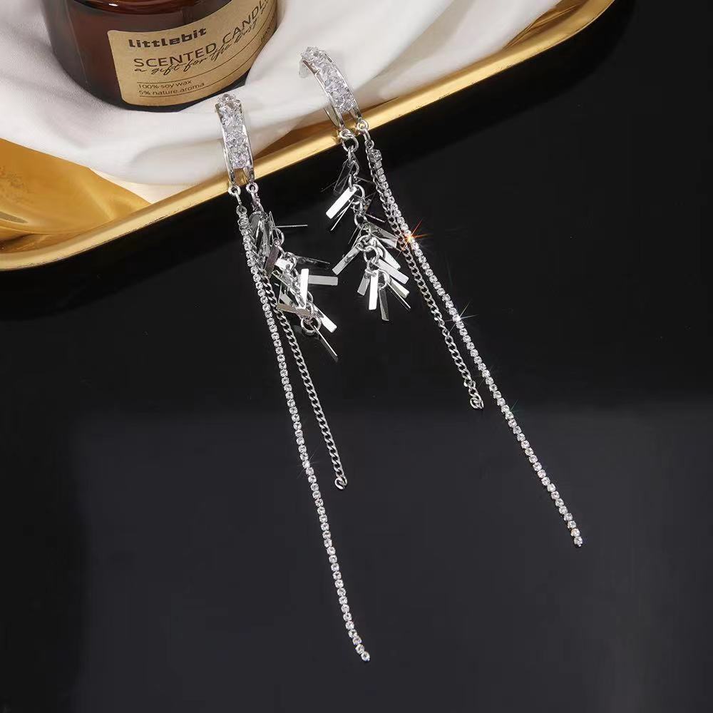 Wholesale Sweet Cool Cold Style Zirconium Ear Clip Sequins Rhinestone Tassel Niche Design Sense Long Temperament Personalized Earrings for Women