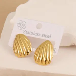 Gold / Average Size / Style 131