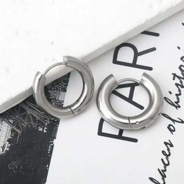 304 Stainless Steel Circle Simple Style Classic Style Earrings