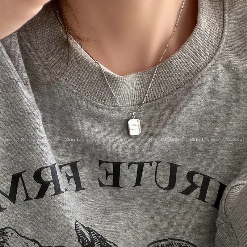 Wholesale European and American Simple Square Letter Titanium Steel Necklace Women's Niche Fashion All-match Necklace Light Luxury High-end Clavicle C