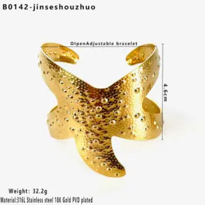 Gold Starfish Hammered Bracelet / One Size