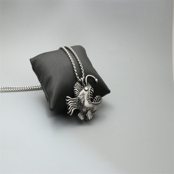 Wholesale Domineering Jewelry 2025 New European and American Style Street Hip-Hop Retro Men's Stainless Steel Fish Necklace