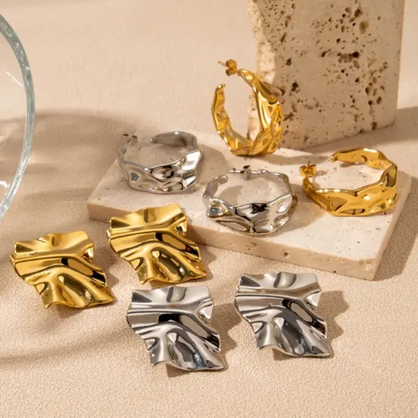 PVD Coated C Shape 304 Stainless Steel Simple Style Waterproof Non Tarnish Ear Studs