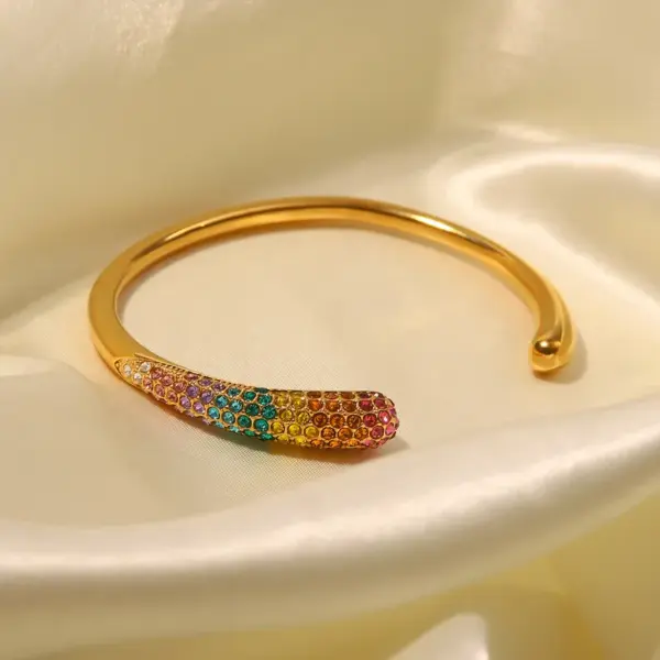 oly-a3530ad70383cdd61927b2f8695ac450 Wholesale 304 Stainless Steel Circle PVD Coated Rhinestones 18K Gold Plated Real Gold Plated Elegant Waterproof Non Tarnish Inlay Gold Bangle