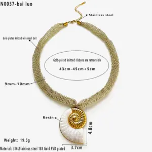 Golden Knitted Mesh with White Conch / One Size