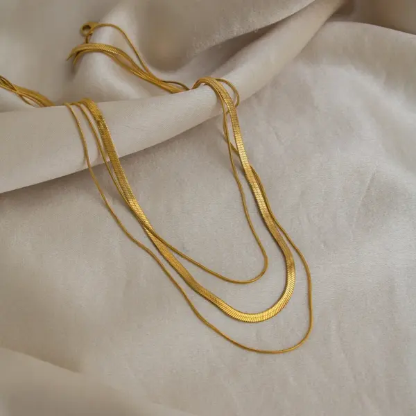 PVD Coated Real Gold Plated 18K Gold Solid Color 304 Stainless Steel Simple Style Waterproof Non Tarnish 304 Stainless Steel Three Layer Necklace