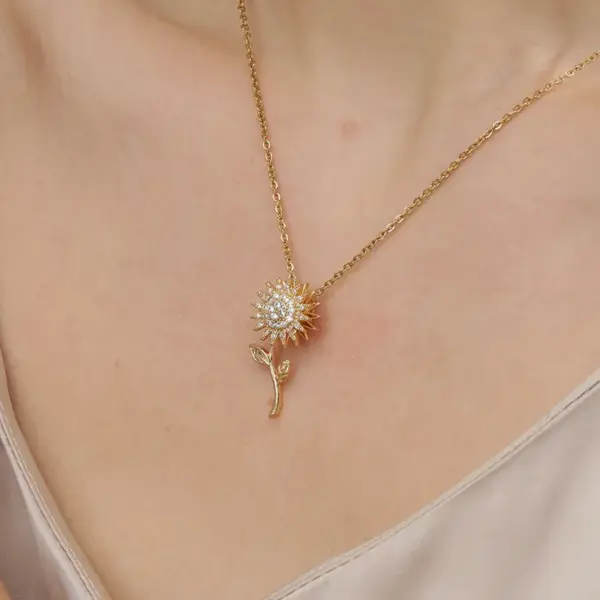 Wholesale Simple Style Flower Copper Zircon Pendant Necklace In Bulk