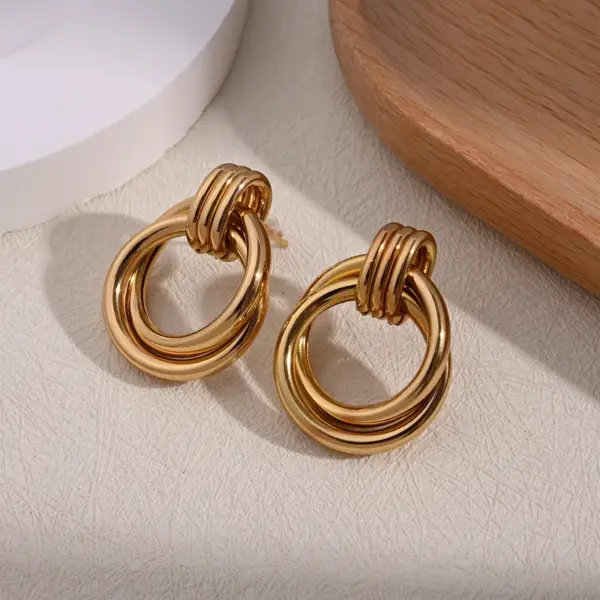Wholesale Electroplating Golden Plated Round Oval Heart Shape 304 Stainless Steel IG Style Casual Vacation Polishing Plating Ear Studs