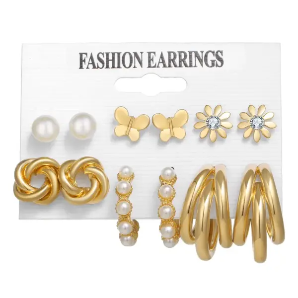 Wholesale Retro Butterfly Alloy Artificial Pearls Gold Plated Earring Sets For Women'S Street