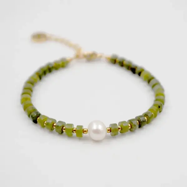 Wholesale Modern Style Classic Style Round Freshwater Pearl Stone Ferroalloy Electroplating Vacuum Plating Gold Plated Colour Bracelets In Bulk