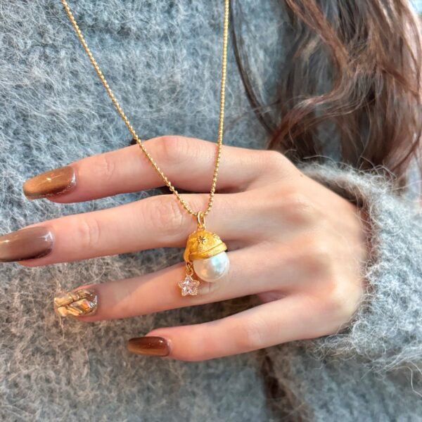 Wholesale Christmas hat pendant pearl necklace for women, summer sweater chain