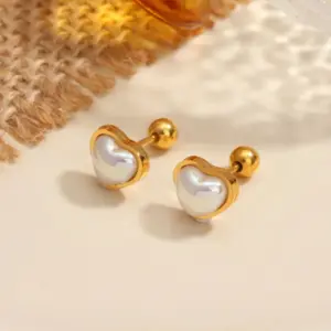 Gold / Average Size / A Pair of Heart-shaped Imitation Pearls