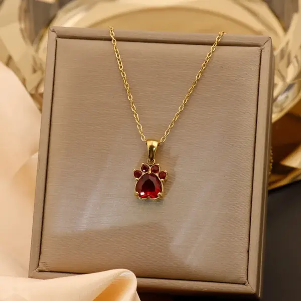 Wholesale Ion Plating (IP) 18K Gold Plated Paw Print 304 Stainless Steel Vintage Style Shiny IG Style Waterproof Non Tarnish 304 Stainless Steel Pendant Necklace