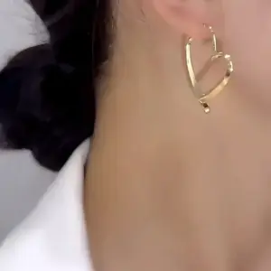 A1174 Gold-Stud Earrings