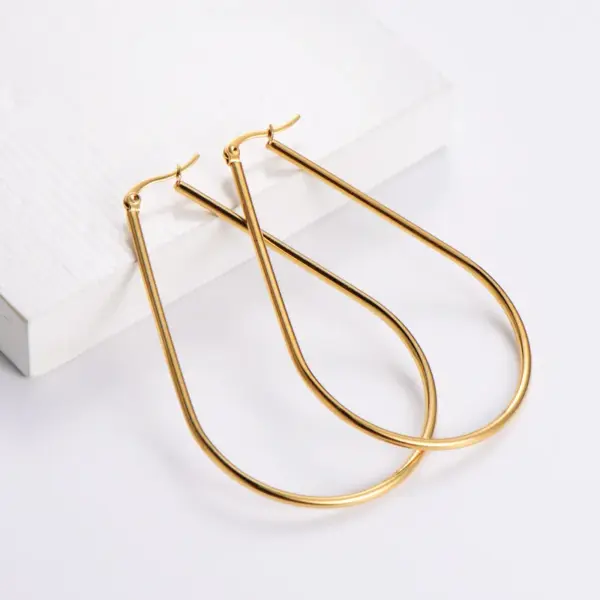 Wholesale PVD Coated 18K Gold Plated Doll 304 Stainless Steel Simple Style Waterproof Non Tarnish Earrings