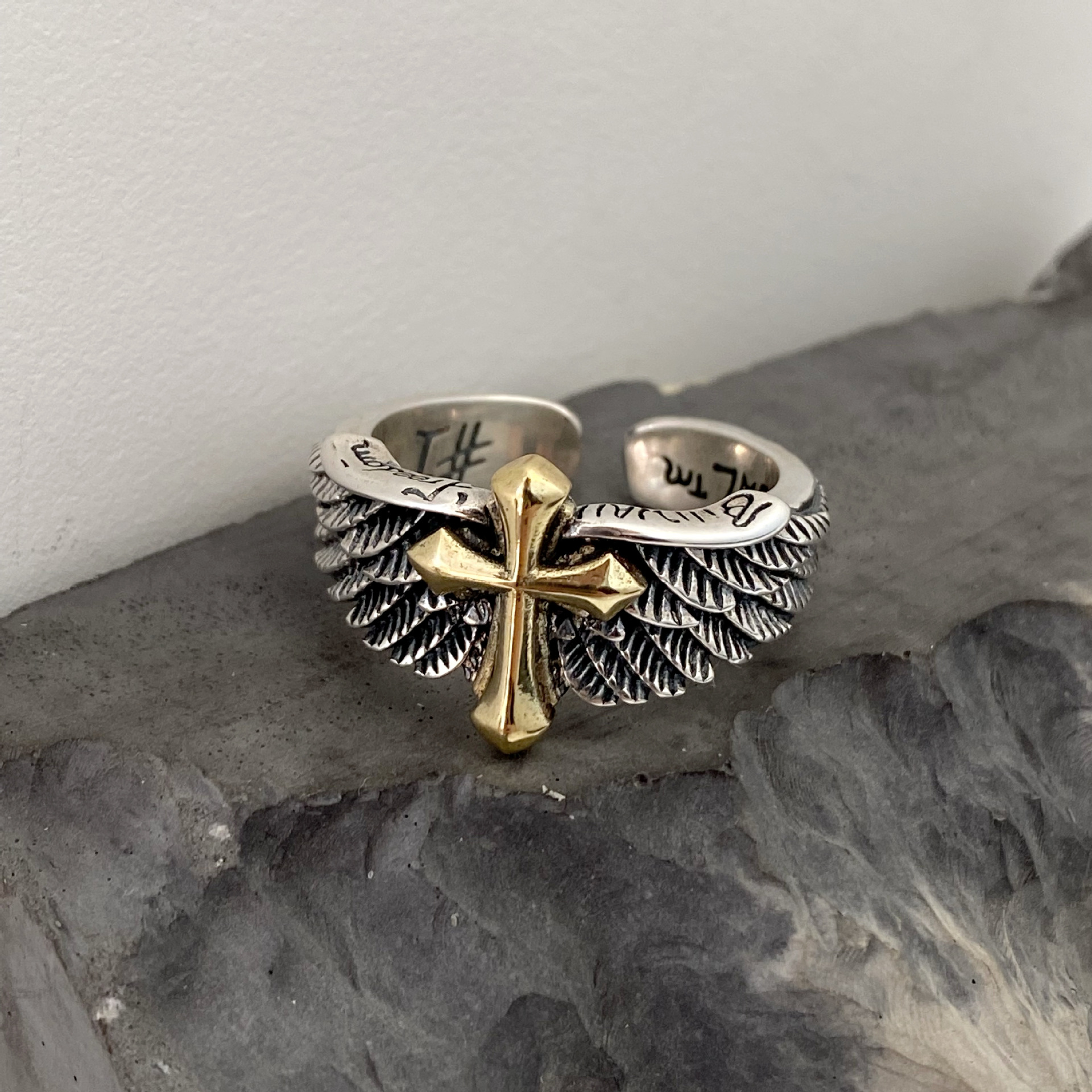 Wholesale Chiba Original Retro S925 Thai Sier Wings Cross Graiti Letter Open Ring Domineering Personalized Men's Ring