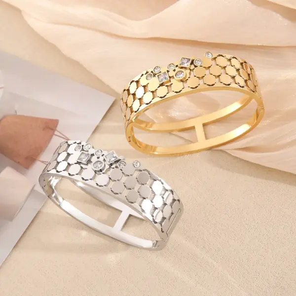 Wholesale Simple Style Commute Geometric Grain 18K Gold Plated Gold Plated 304 Stainless Steel Wholesale Bangle