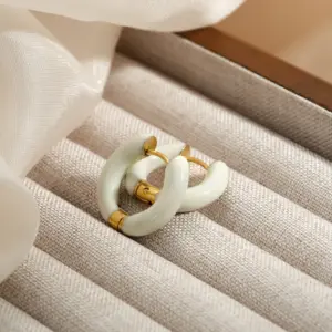 Cream / White